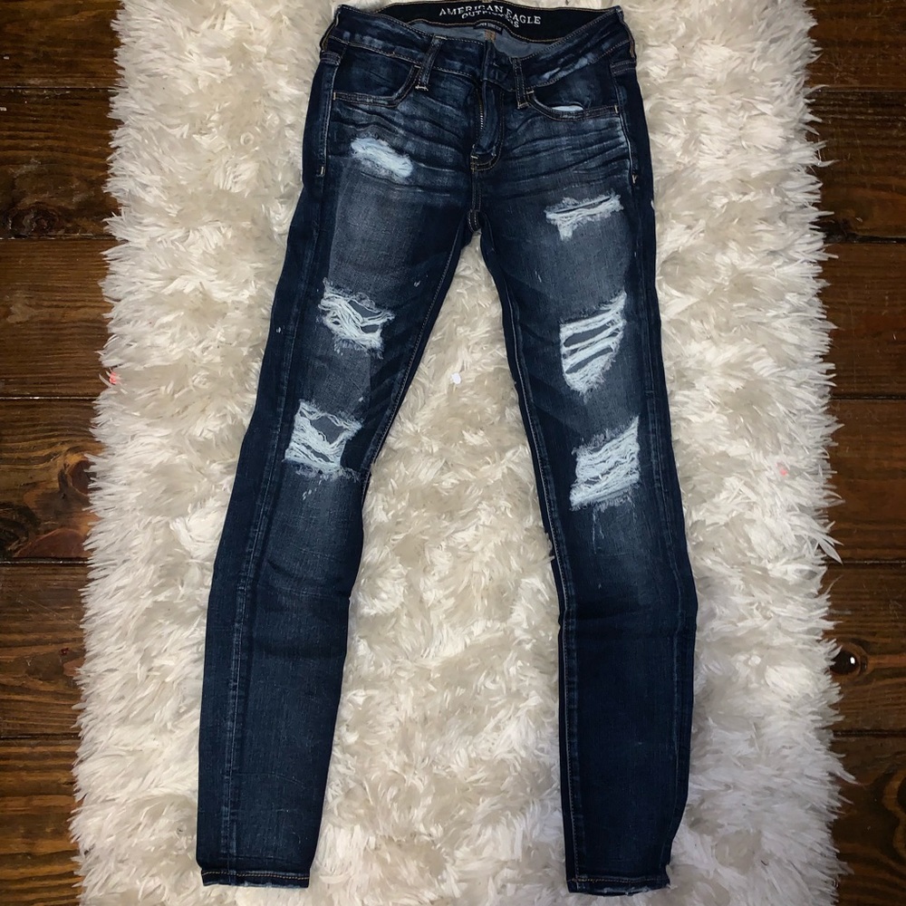 Ripped american eagle skinny jeans